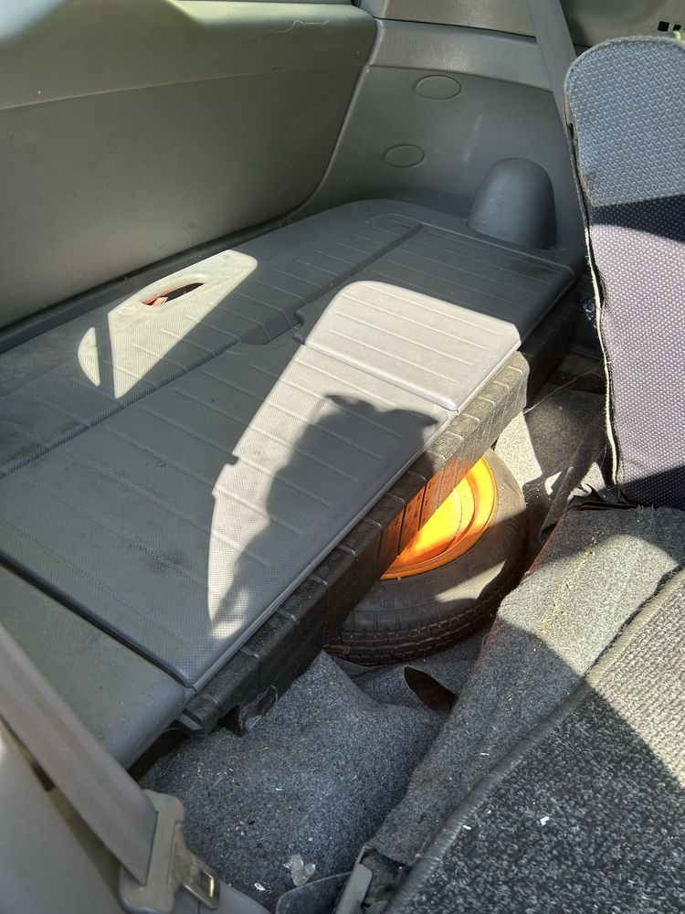 Daihatsu YRV Цяло за части