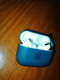 AirPods Pro пользуюсь 3 месяца