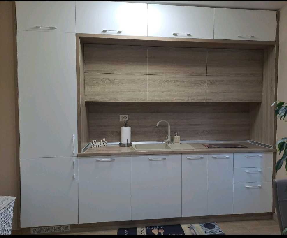 Продава се Етаж от къща в Поморие - 101 кв.м за 1971 €/кв.м - Снимка #1