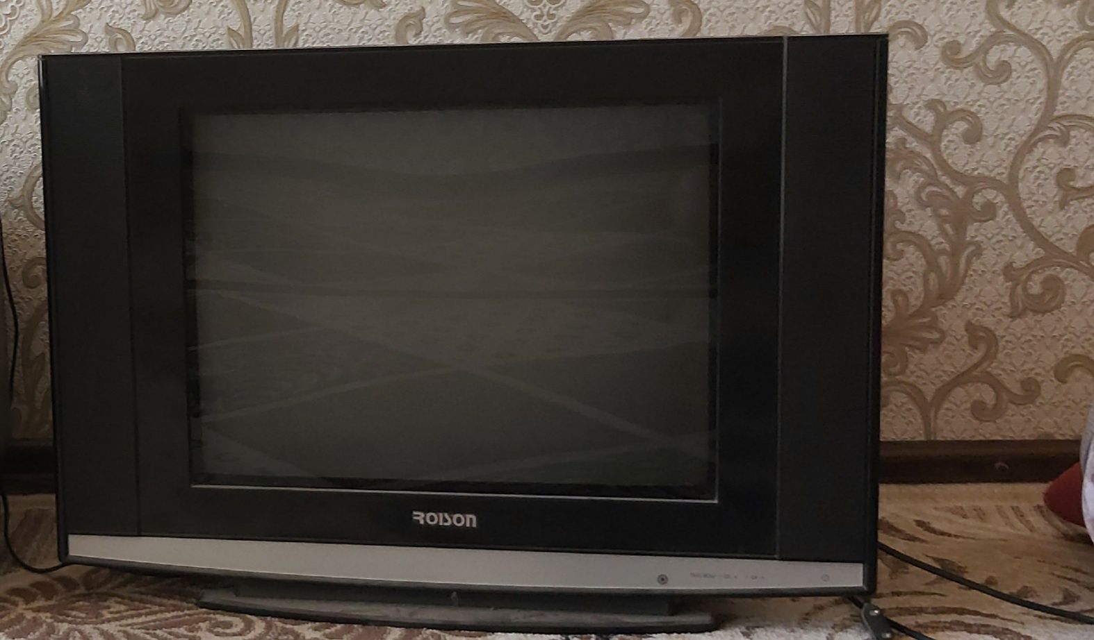 Televizor arzonga ekran korsatmidi
