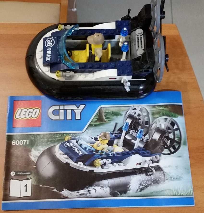 Vand pachet de doua seturi Lego City originale si complete la PRET unu