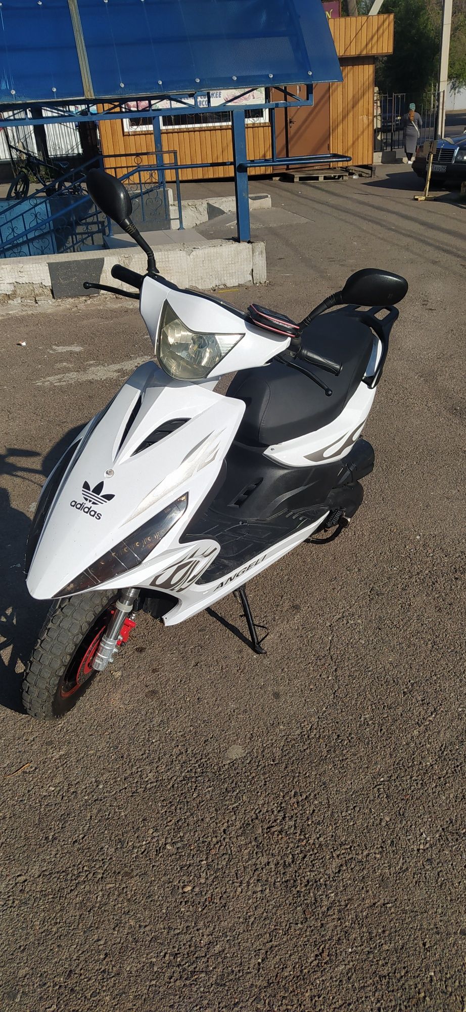 Продам мотоцикл  почти новый