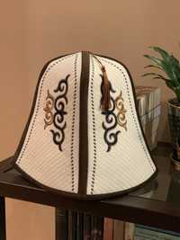 “Ал-Калпак”-националната шапка на Киргизстан, колекционерски сувенир