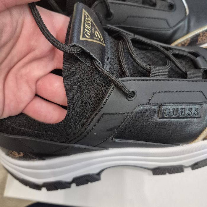 Сникърси Guess 40 ном.