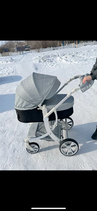 Продма коляску зима лето.Состояние хорошее.Пользовались один сезон.
