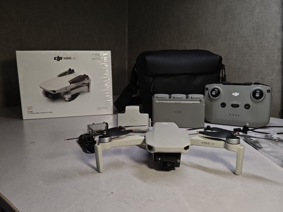 Дрон dji Mini 4k fly more combo плюс карта памет 128GB