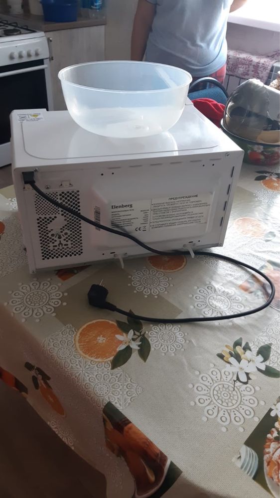 Продам новую микроволновую печь