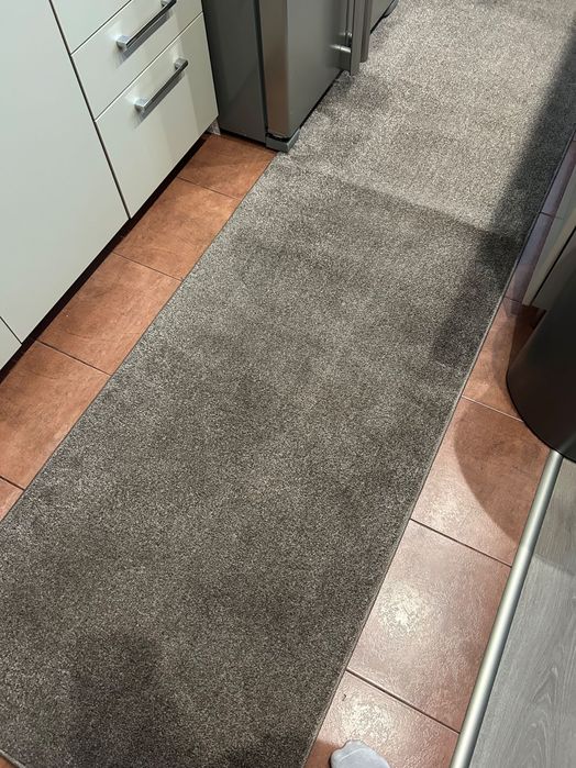 Кафява пътека със къс косъм.