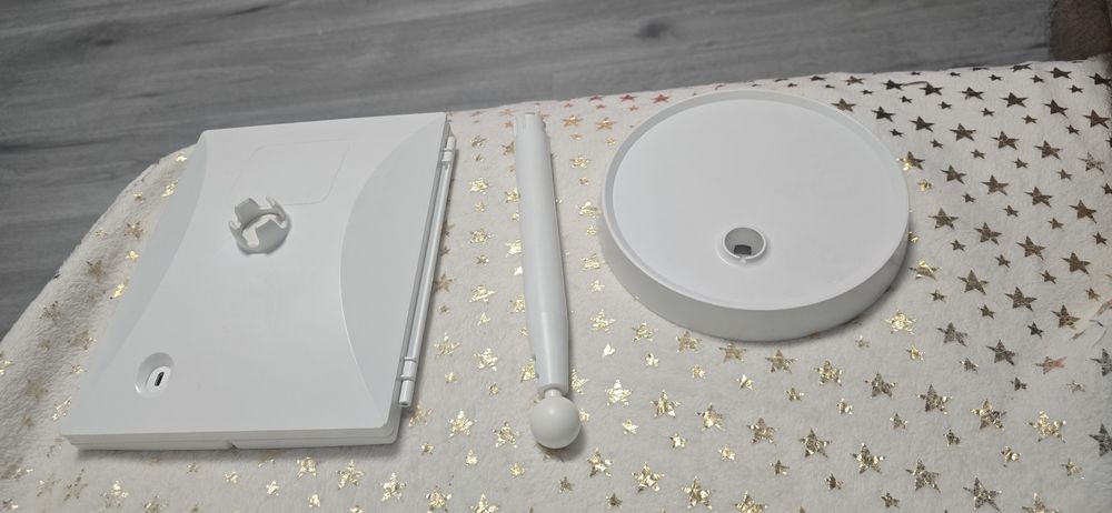 Oglinda make-up cu led,buton touch,si zoom 2x3x, cadou potrivt. Noua