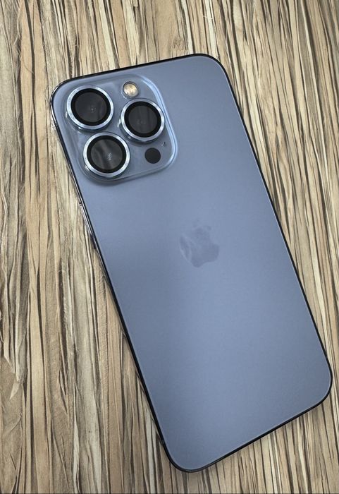 Karobka dakumenti bo Iphone 13pro 128gb akuratniy ishlatilgan