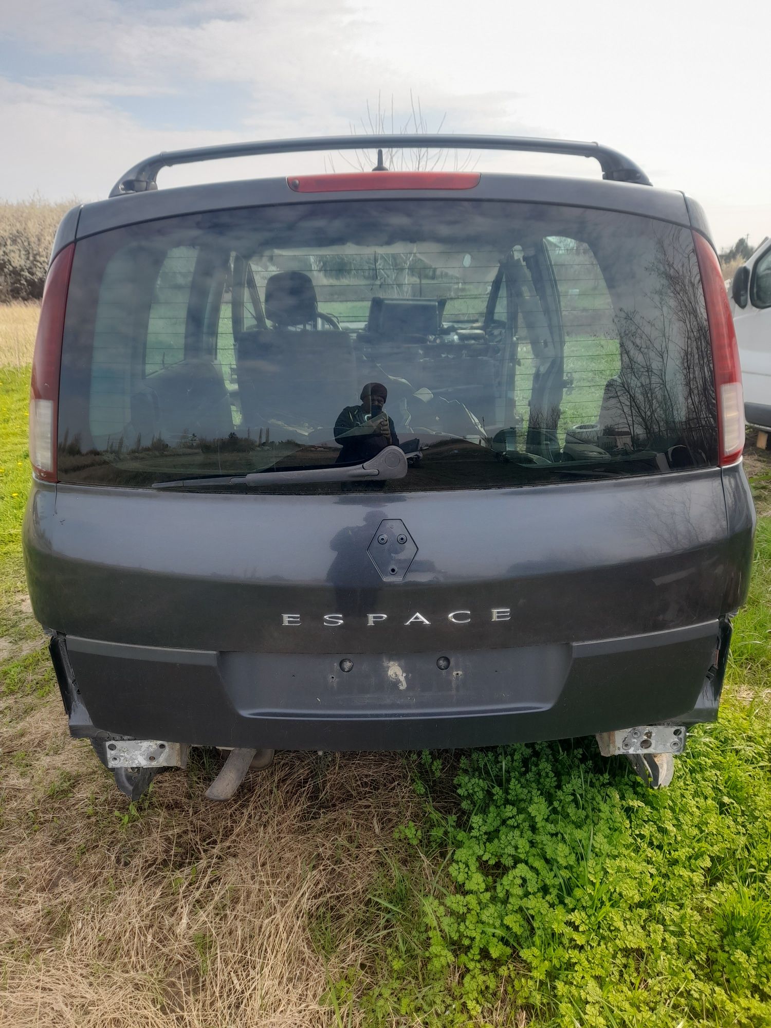 Dezmembrez Renault Espace 4 2,0 an 2009 .