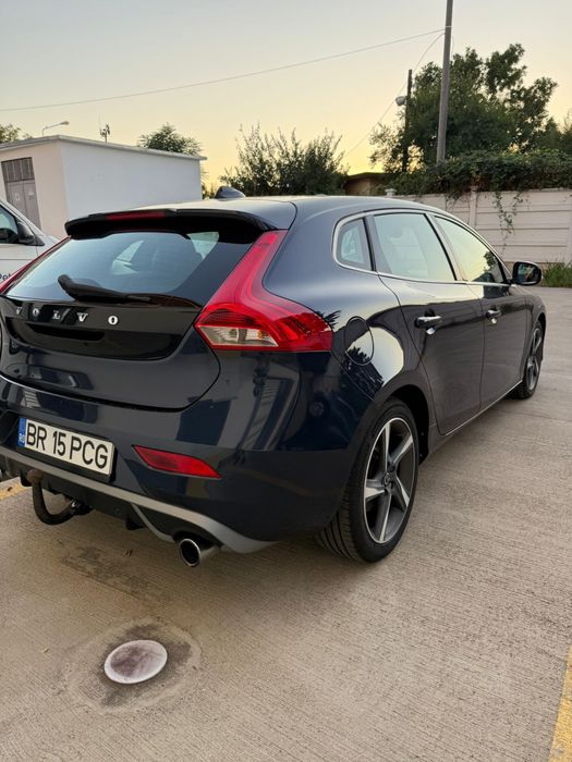 Volvo V40 Rdesign