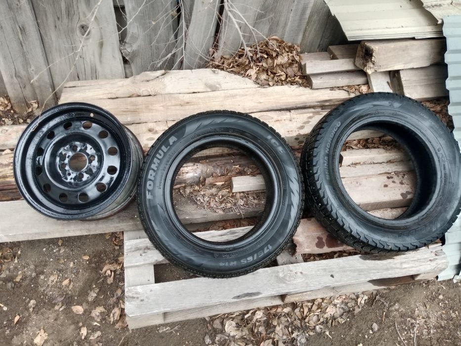 Продам 2пакрышку зимние 1диск R 14