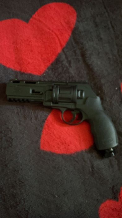 Pistol hdr50 foarte puternic