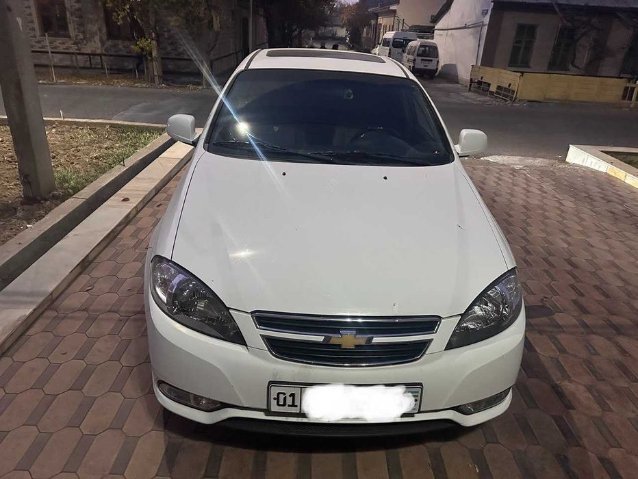 Chevrolet Gentra 3-позиция