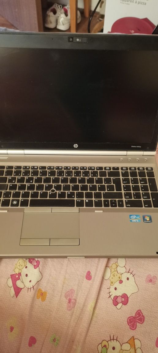 Vând laptop HP cu incarcator