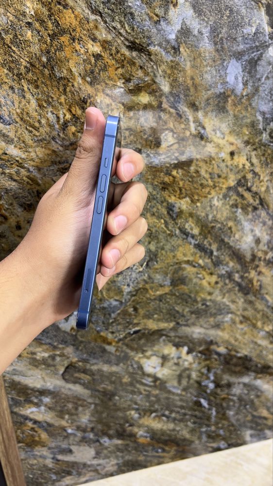 Iphone 13 blue 128 srochni