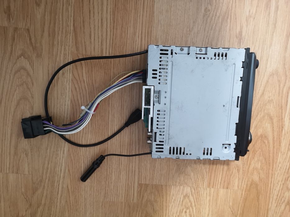 Vând casetofon auto