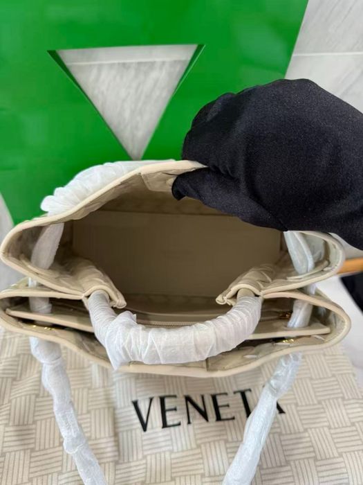 Дамска чанта Bottega Veneta