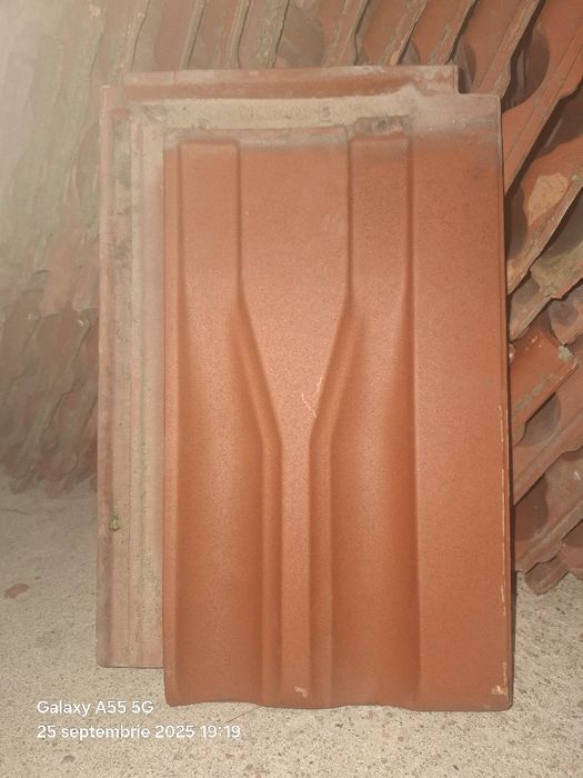 Vând țiglă Tondach Tango mică