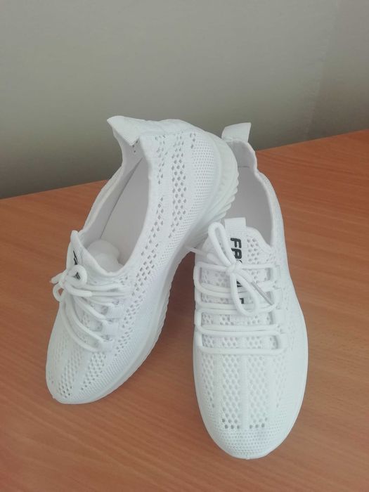 Дамски маратонки 36 размер, нови