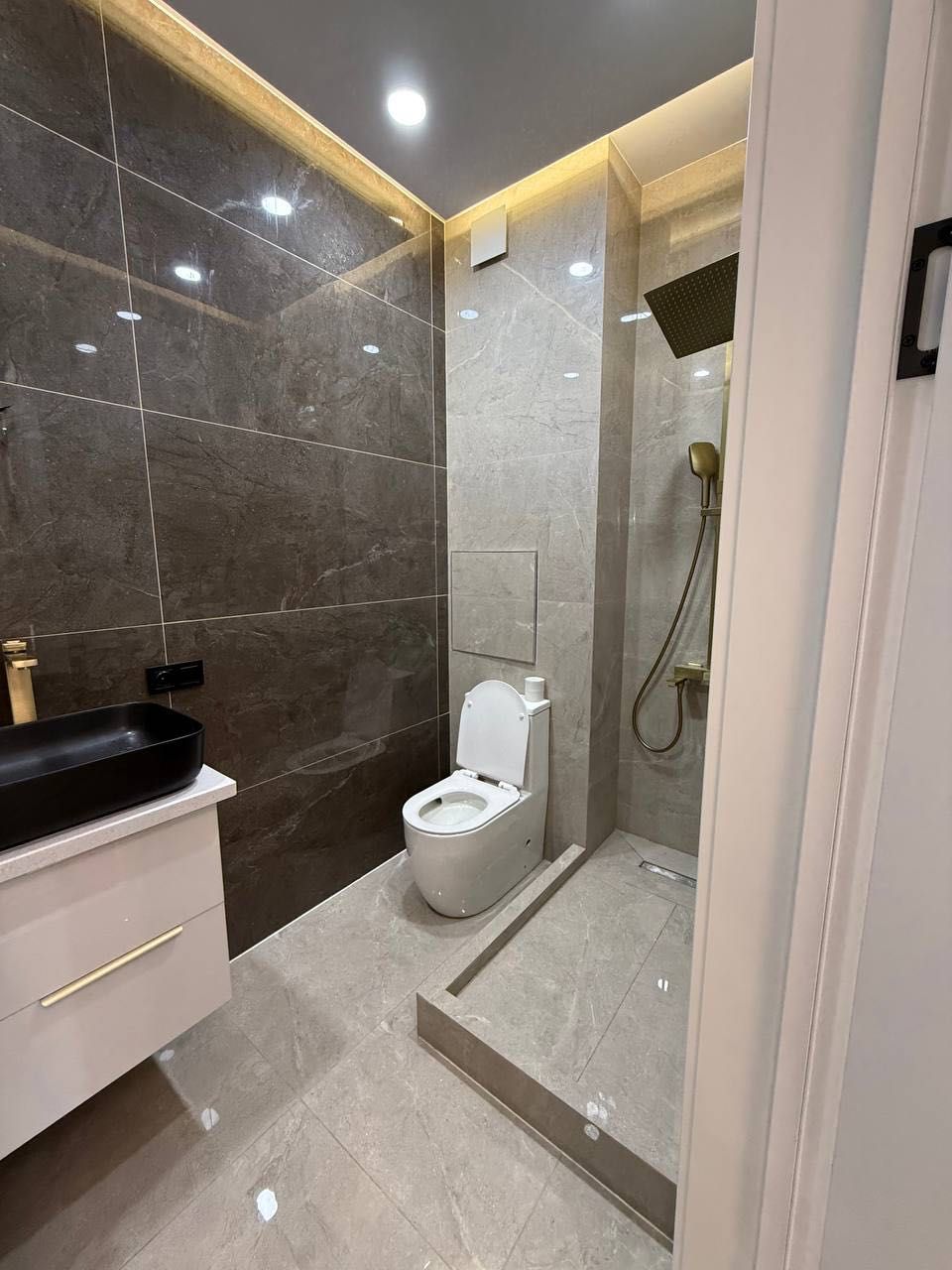 City Mall Sotuvda 3 xonalik uy remont Yakkasaroy Shota Rustaveli