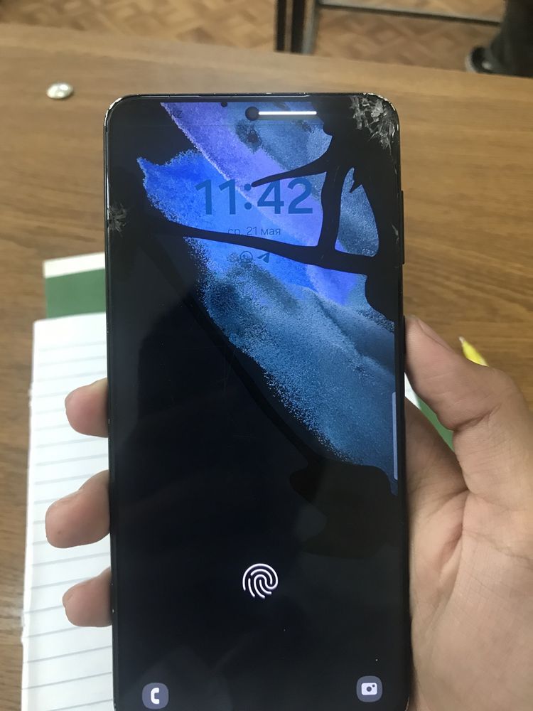 Samsung S21+Самсунк С21+