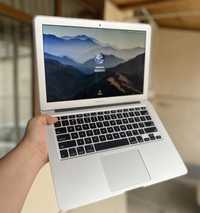 Macbook Air Core i5 128 gb 4 gb ram , Ideal holatda