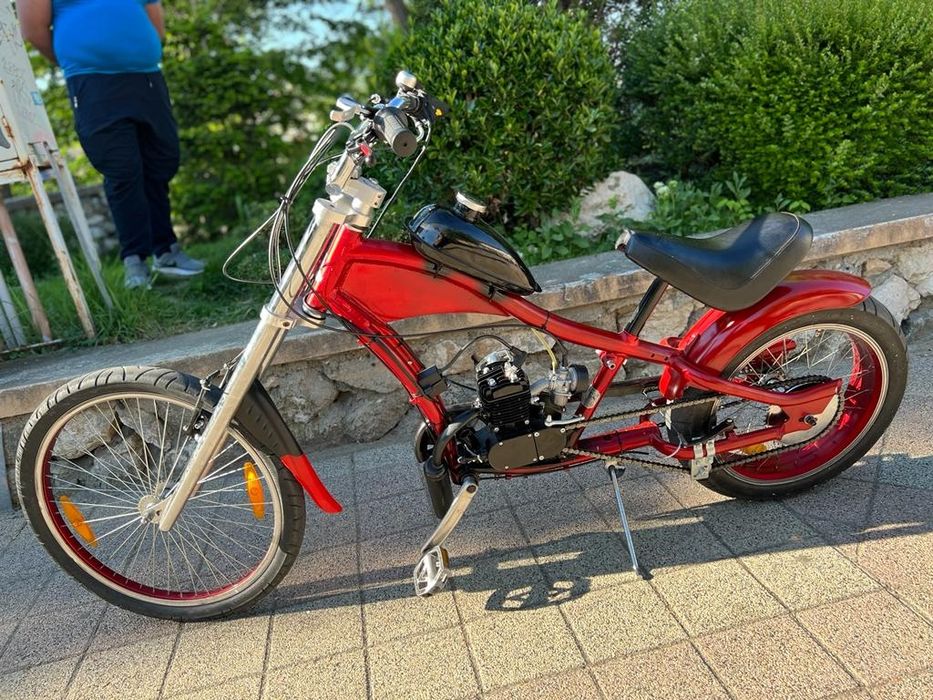 Vând bicicleta cu motor