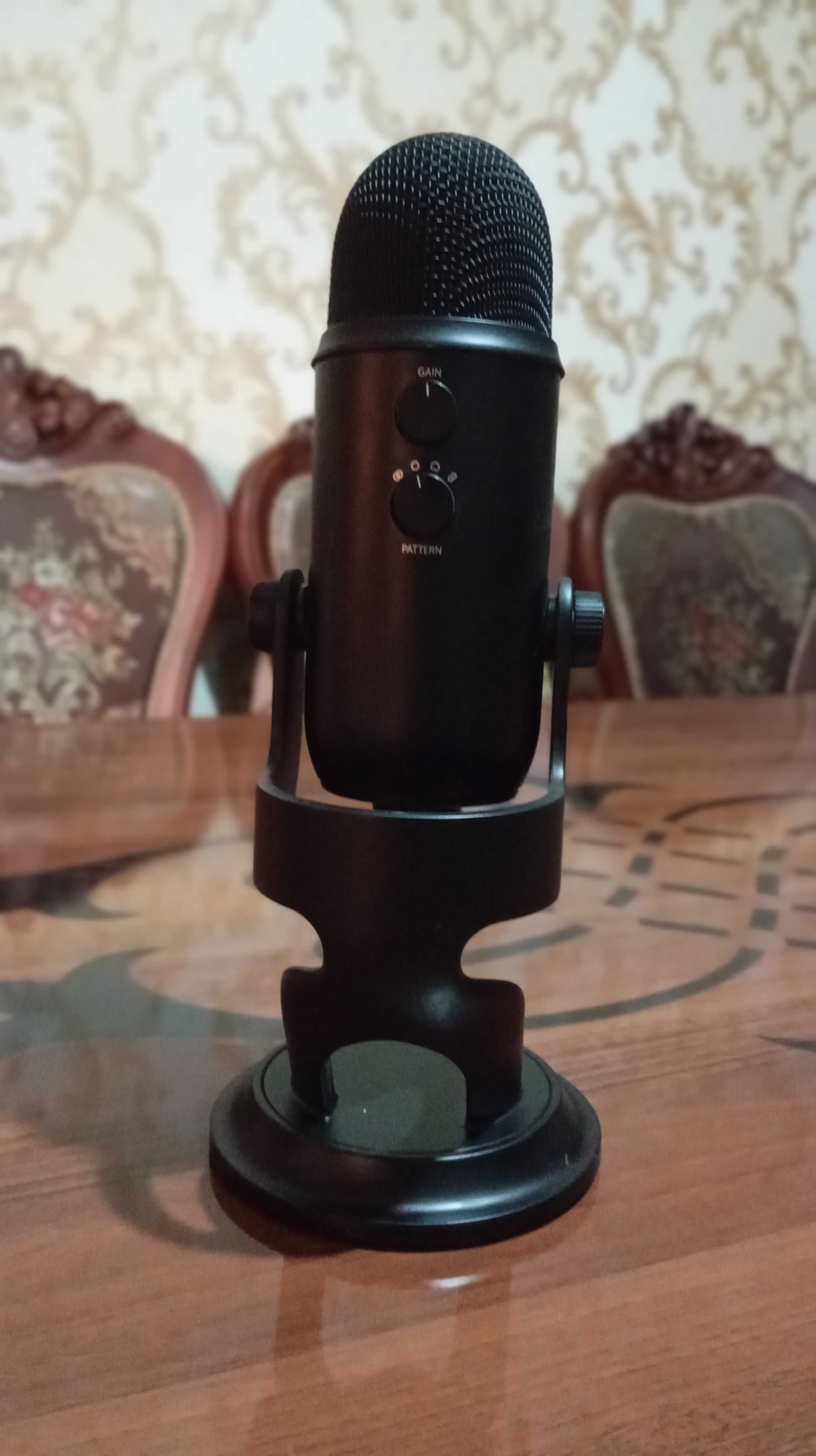Профессиональный микрофон blue yeti