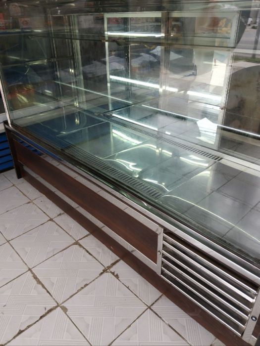 Turkiya vitrina haladilnik
