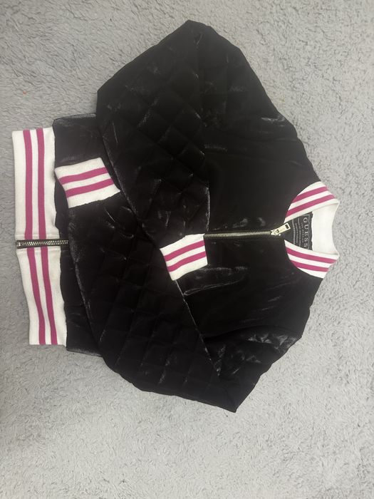 Страхотно Яке Guess размер XS