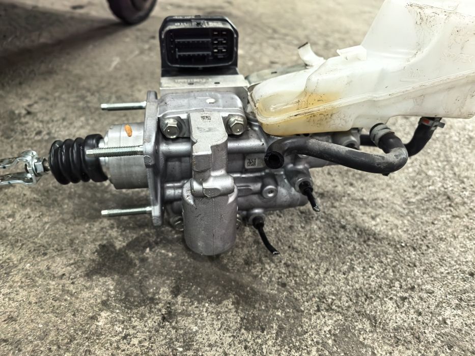 Спирачна помпа/Brake Pump за Toyota CHR