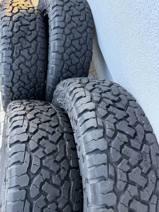 * Vând anvelope iarnă / teren A/T * 205 / 70 / R15 * Aproape noi *