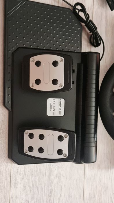 Volan si pedale Easy Touch ET2034 PC si Playstation 2
Volan si pedale
