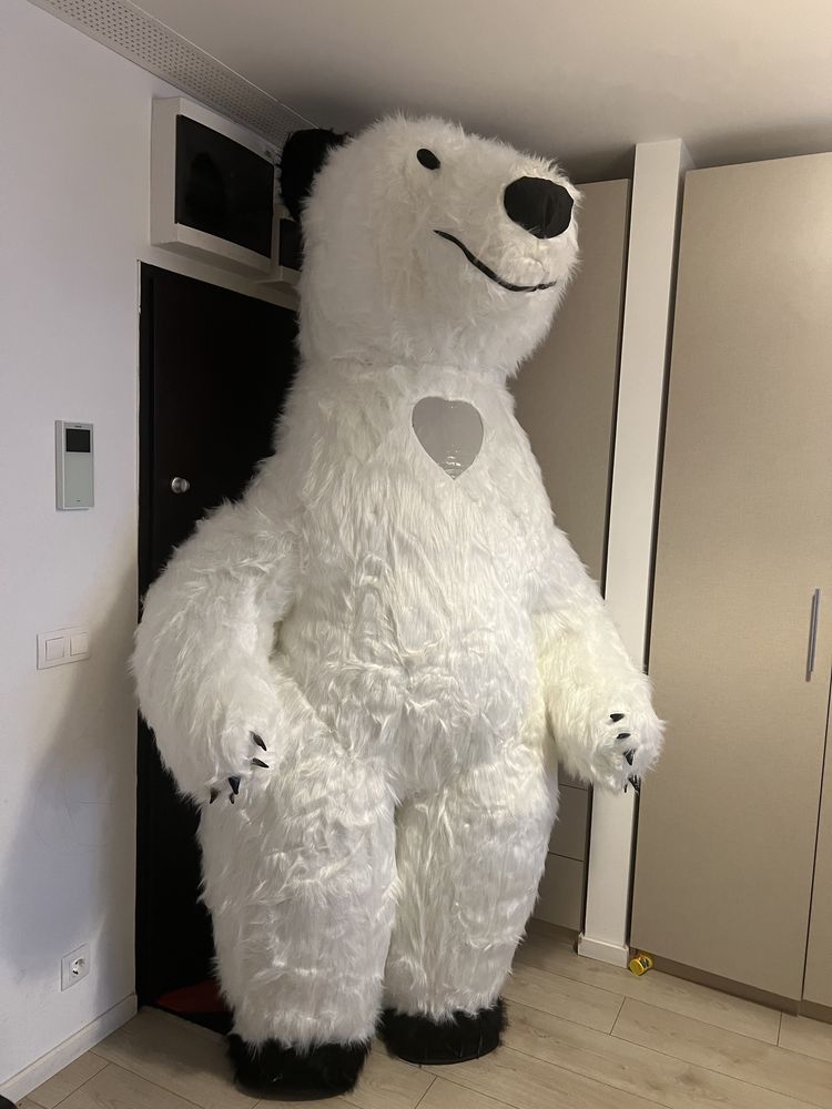 Mascota gonflabila urs alb-negru 2.6 m