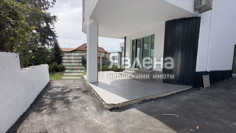 Тристаен апартамент