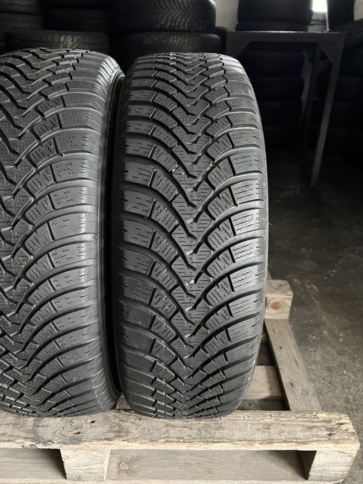 2 anvelope de iarna 215/65/16 falken 6.7 mm 2022!