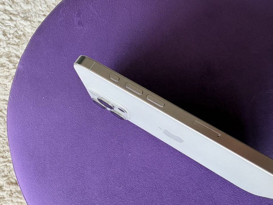 Apple iPhone 15 Pro Max – 256 GB – White Titanium – Stare impecabilă