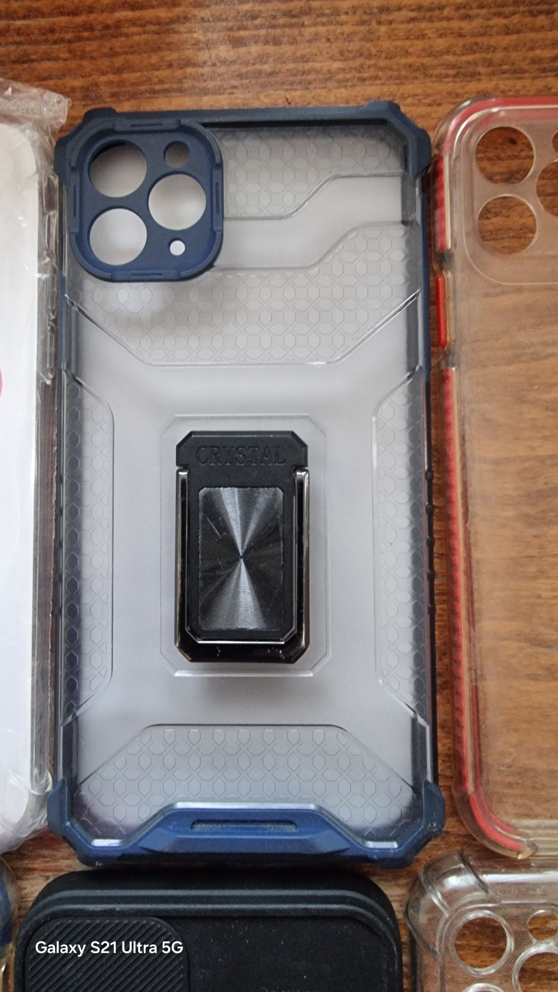 Кейсове и 2 бр стъклени протектори за Iphone 11 Pro Max