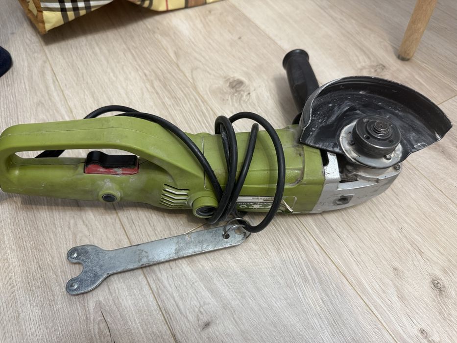 Болгарка в отличном состоянии