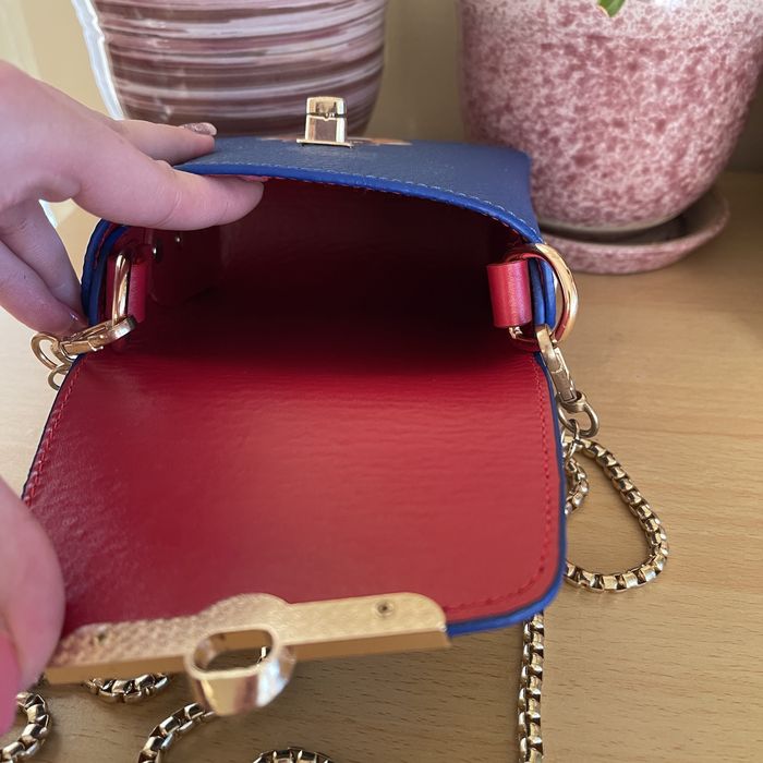 Малка дамска чанта