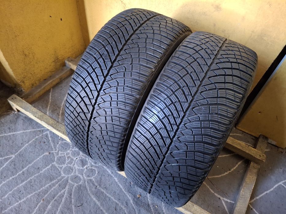 245 40 19 Pirelli DOT 2024 iarna aproape noi