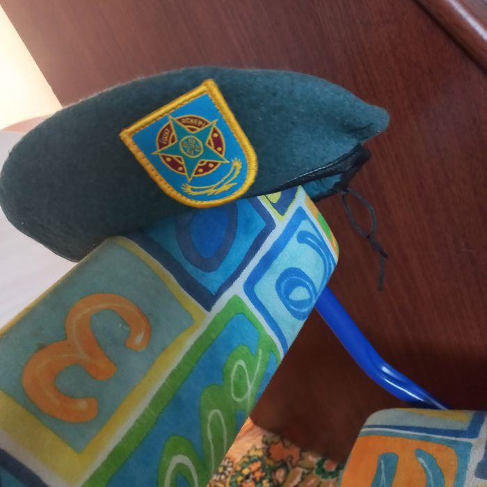 Продам новые с галстуком