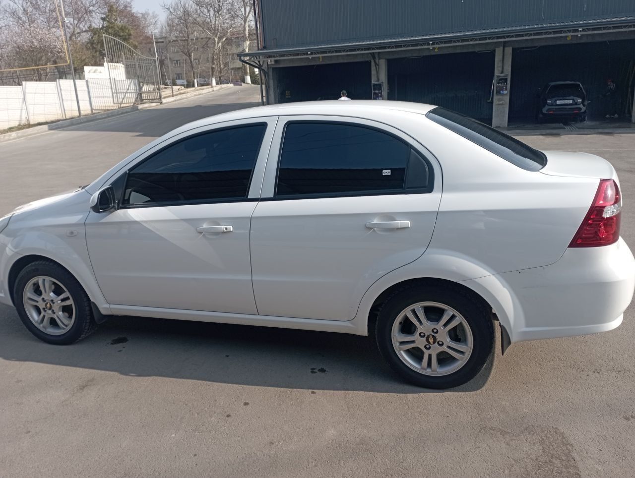 Нексия 3 автомат.Сотилади.