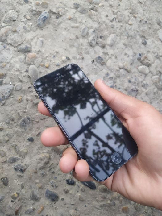 iPhone 5. Radnoy Holatda.