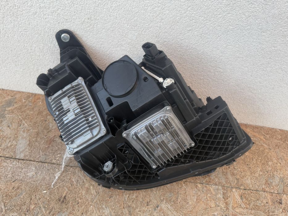 Far stanga Mercedes E Class W213 Full LED Multibeam BLUE Original