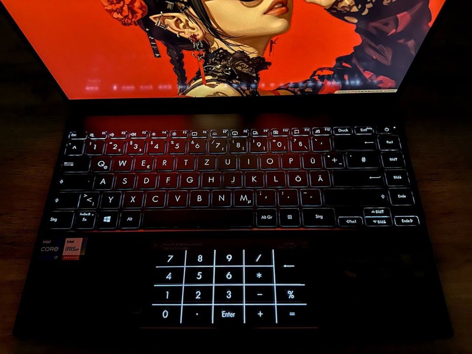 Asus ZenBook Core I7 kuchli notebook