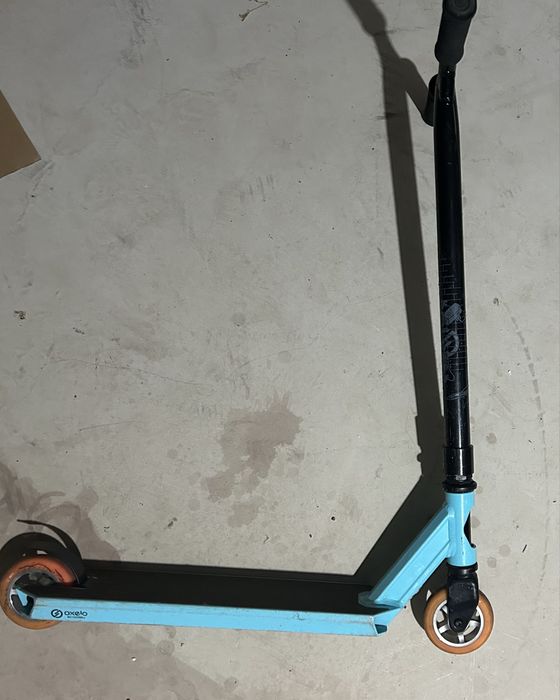 Vand trotineta pentru sarituri