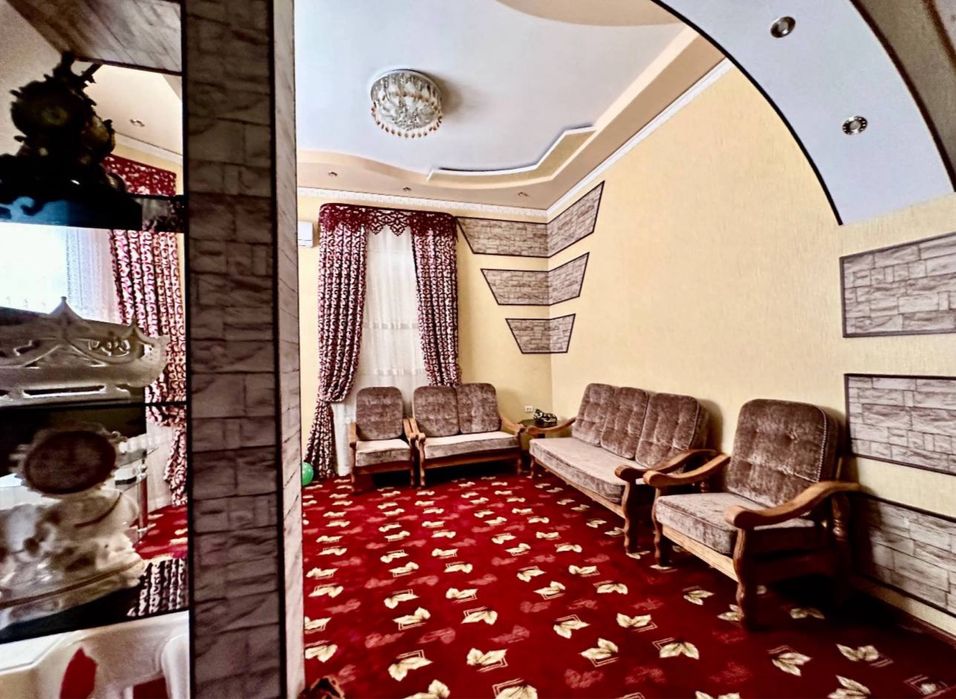 Продажа дома в Амир Темур махалле 6 соток!